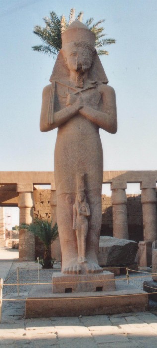 Karnak-Tempel (Ramses Statue)