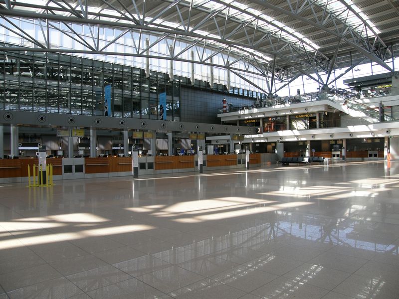 Airport Hamburg 18.4.2010
